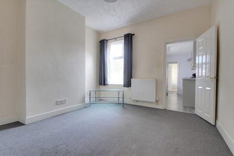 2 bedroom terraced house to rent, Windermere Street