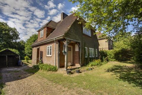 124 Botley Road, Chesham, HP5 1XG