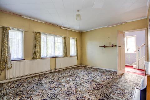 124 Botley Road, Chesham, HP5 1XG