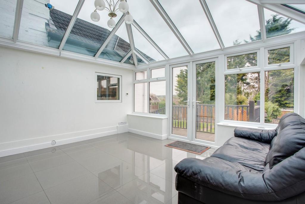 Conservatory / Dining Room