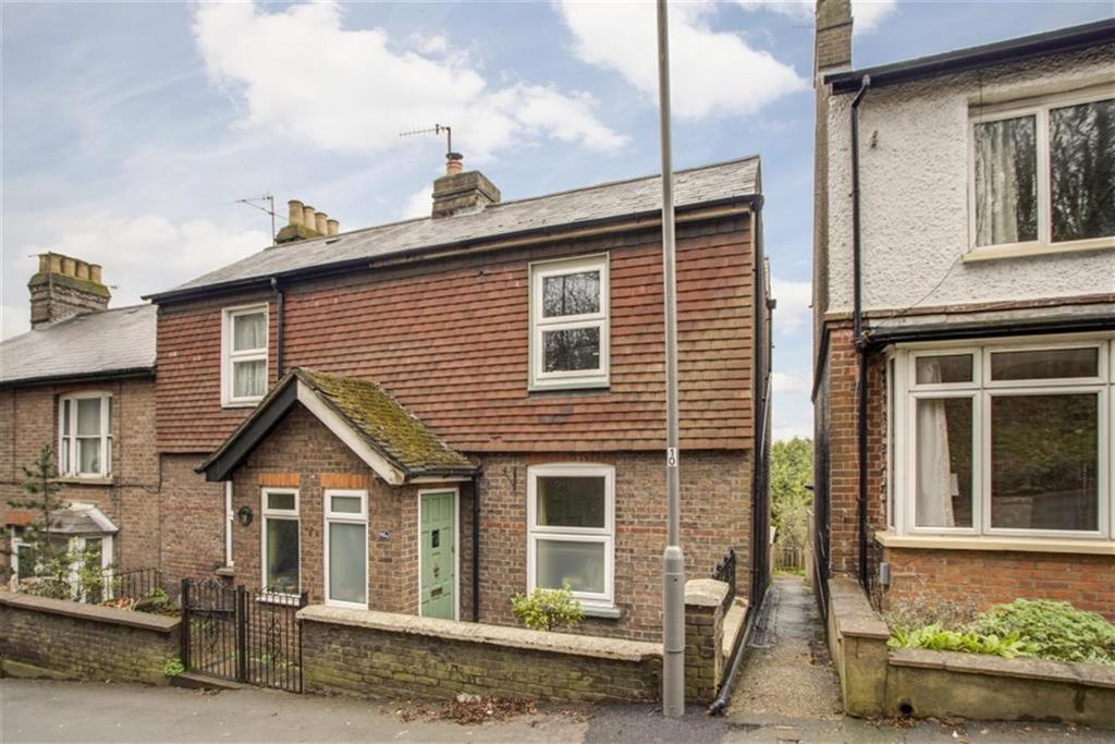 White Hill, Chesham, Buckinghamshire, HP5 1AH 2 bed end of terrace