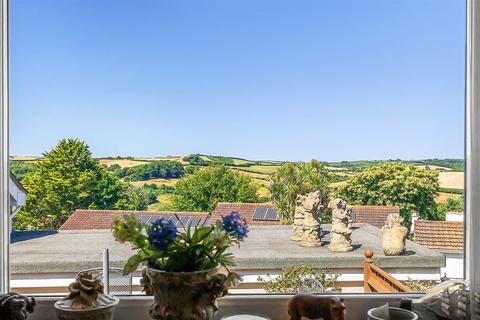 3 Beadon Road, Salcombe, TQ8 8LX