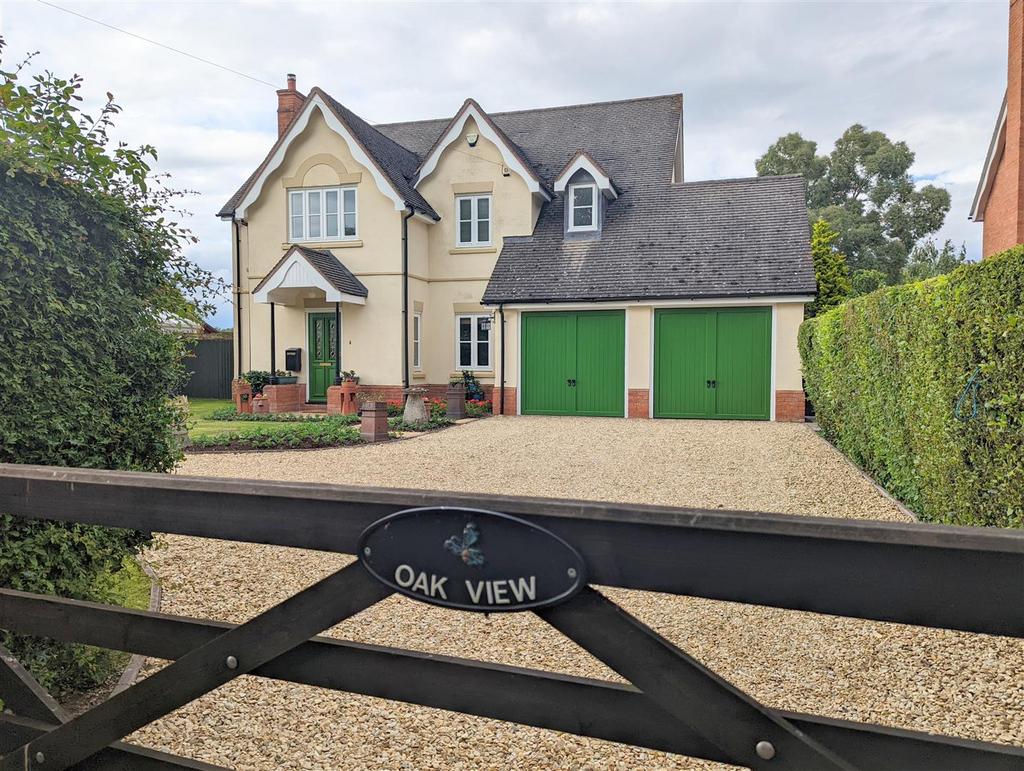 Gilberts End, Hanley Castle, Worcester 4 bed detached house £825,000