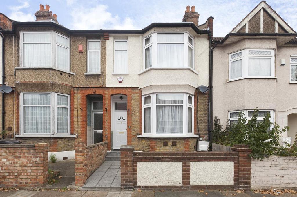 Squires Lane, N3 3 bed terraced house £2,500 pcm (£577 pw)