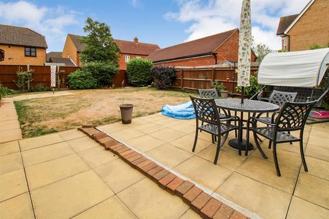 12 Whitings, Great Denham, Bedford, MK40 4GE