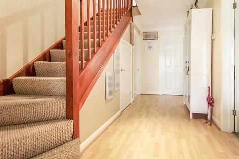 12 Whitings, Great Denham, Bedford, MK40 4GE