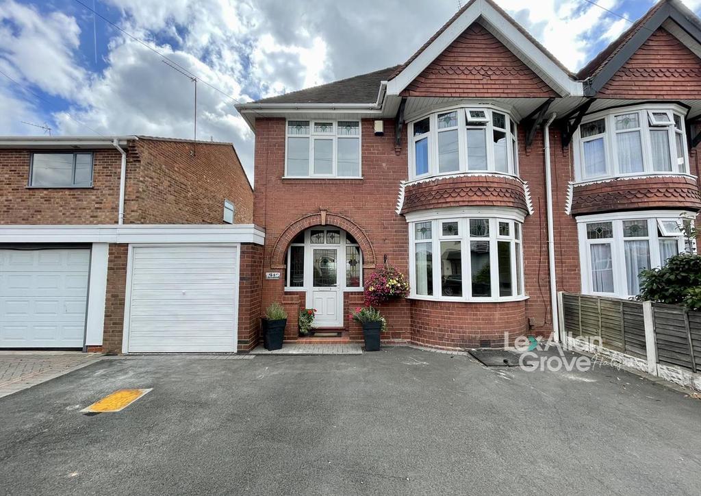 Blackberry Lane, Halesowen 3 bed semidetached house for sale £500,000