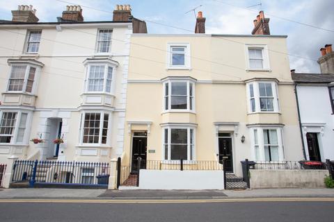 49 Whitstable Road, Canterbury, CT2 8DG