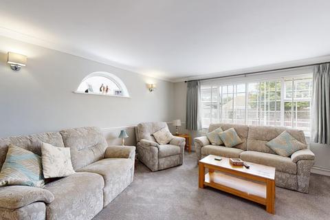 5 Longmead Close, Herne Bay, CT6 7QL