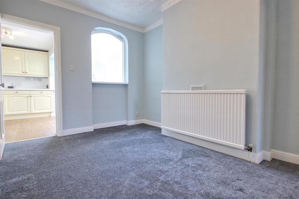 Walkergate, Beverley 2 bed terraced house £185,000