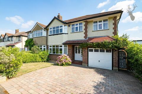 2 Harewood Hill, Theydon Bois, Epping, CM16 7EA