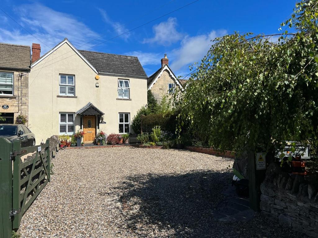Kings Stanley, Stonehouse 3 bed link detached house £550,000
