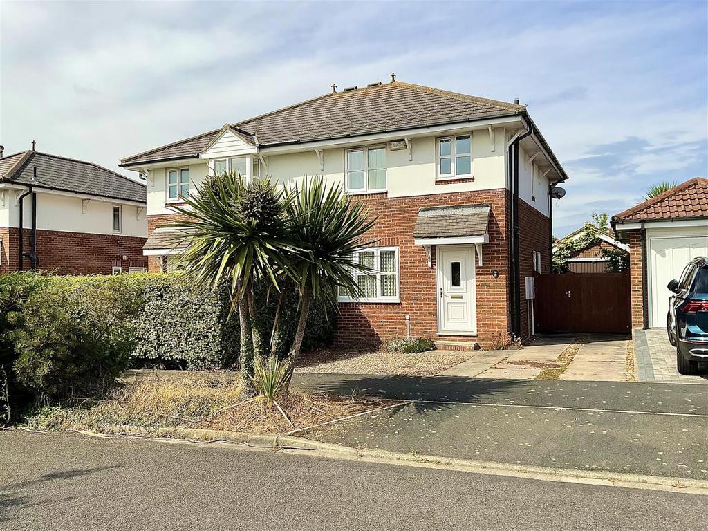 Green Howards Drive, Scarborough 3 bed house £900 pcm (£208 pw)