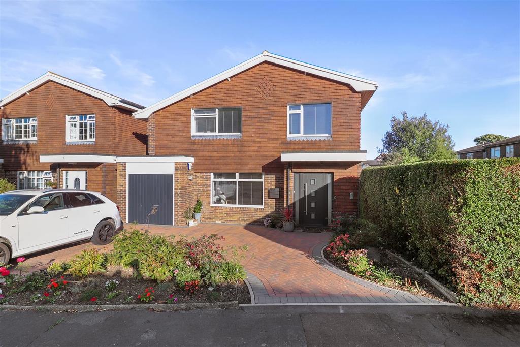 Claymore, St. Wilfrids Green, Hailsham 4 bed detached house for sale