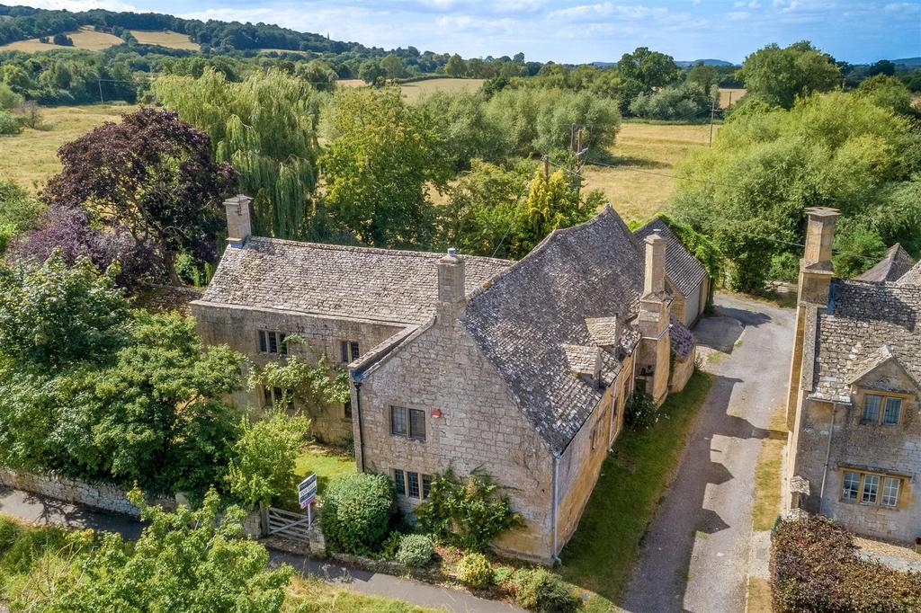 The Moat House-14.jpg