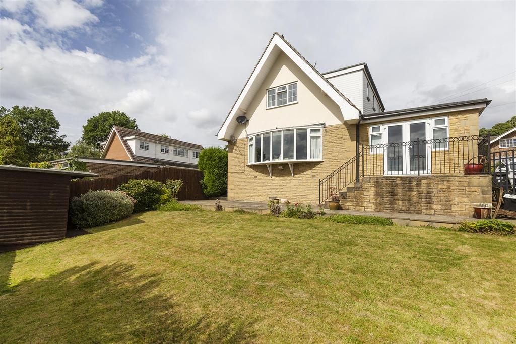Daleside, Greetland, Halifax 3 bed detached house £350,000