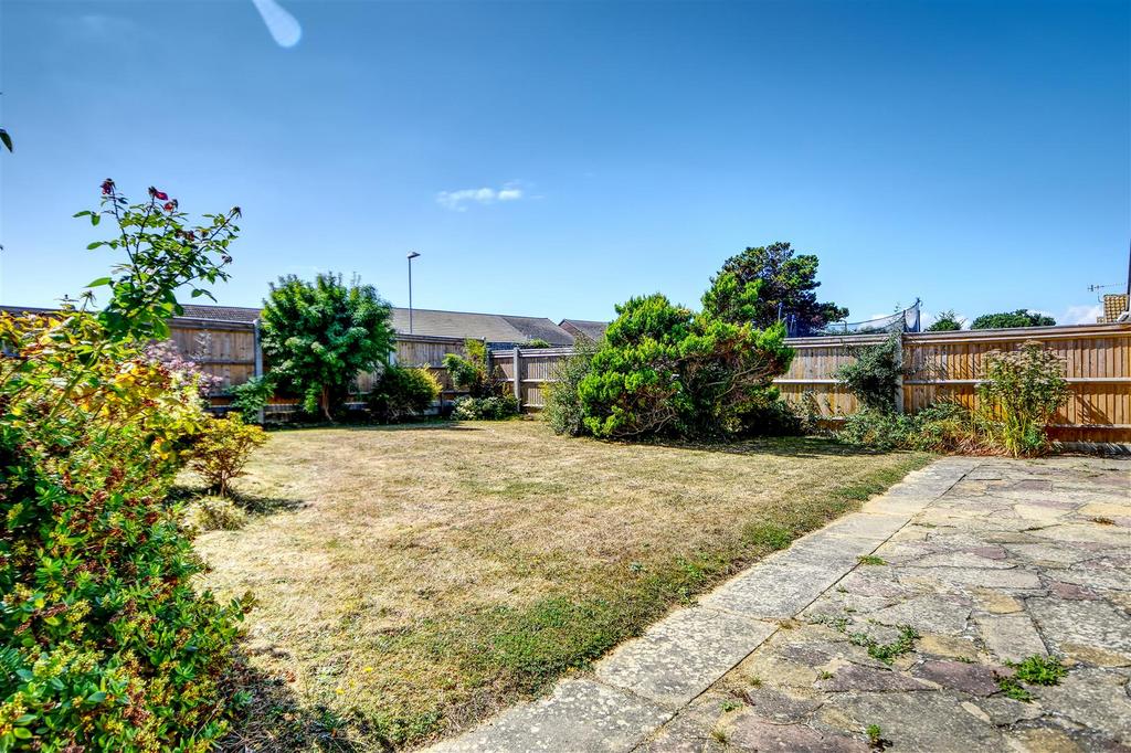Ridgewood Gardens, BexhillOnSea 3 bed detached bungalow £479,950