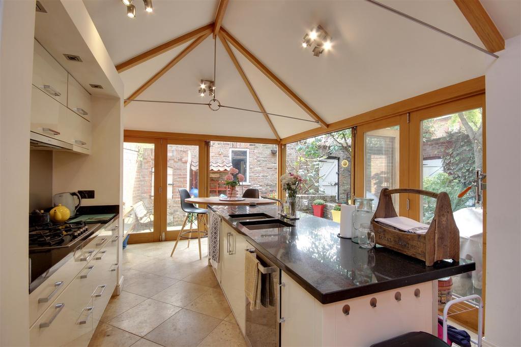 Contemporary Kitchen