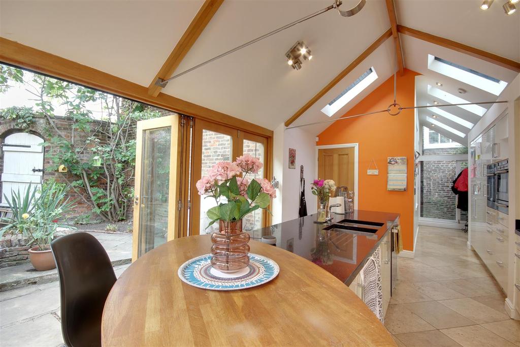 Contemporary Kitchen