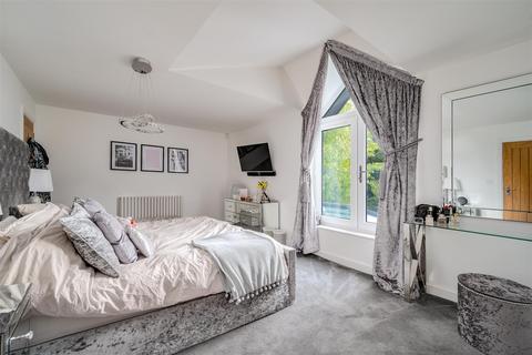 5 Broadfern Road, Knowle, Solihull, B93 9DE