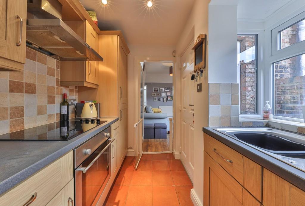 Baker Street, York, North Yorkshire 2 bed terraced house £240,000