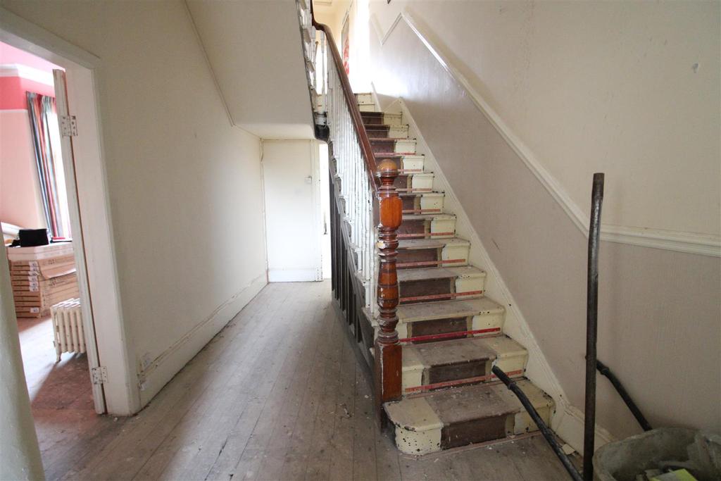 Polam Road, Darlington 6 bed townhouse £180,000