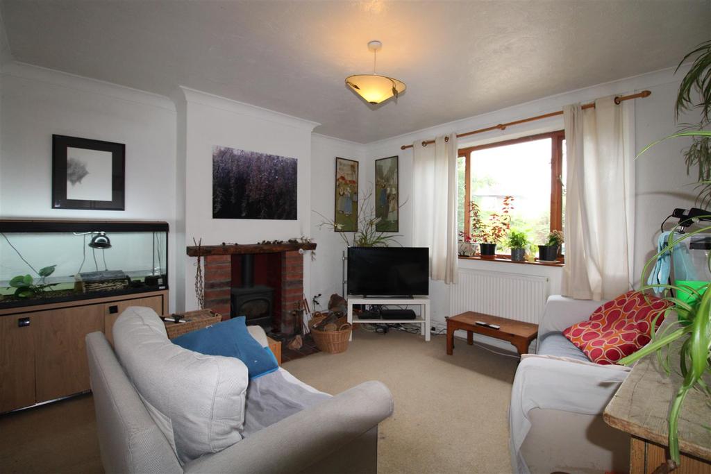Caslon Crescent, Stourbridge 3 bed semidetached house £240,000