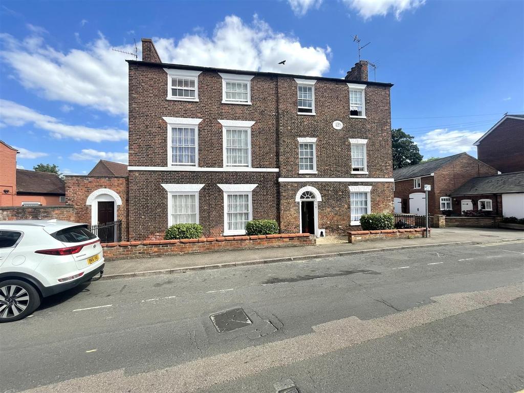 Barrington Gate, Holbeach, Spalding 13 bed detached house for sale £