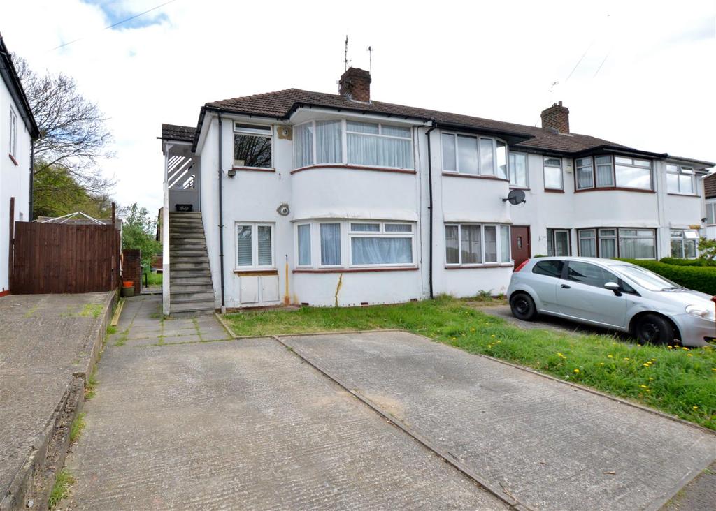 Canterbury Avenue, Slough 1 bed £900 pcm (£208 pw)