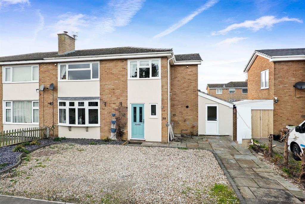 Meadow Road, South Littleton, Evesham 4 bed semidetached house £310,000