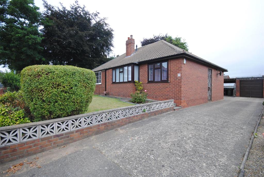 Oulton Lane, Woodlesford, Leeds 2 bed semidetached bungalow £245,000