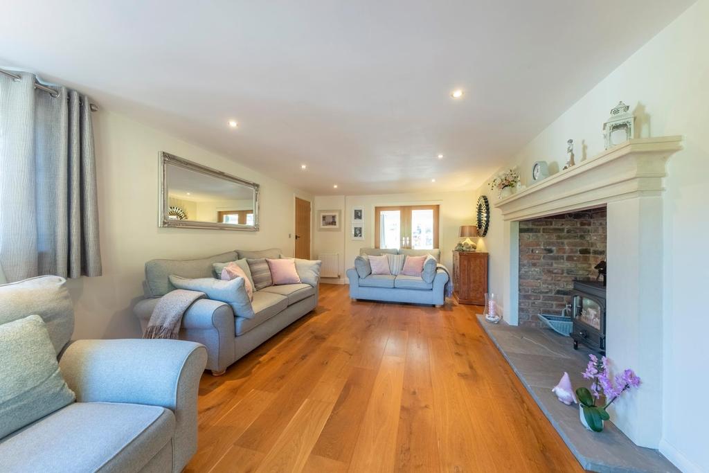 Rose Cottage-023.JPG