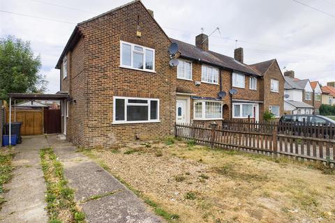 32 Overbury Crescent, New Addington, Croydon, CR0 0LL