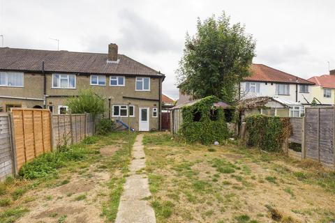 32 Overbury Crescent, New Addington, Croydon, CR0 0LL