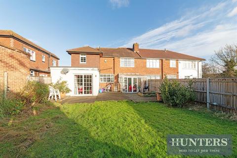 41 Broadmead Avenue, Worcester Park, KT4 7SN
