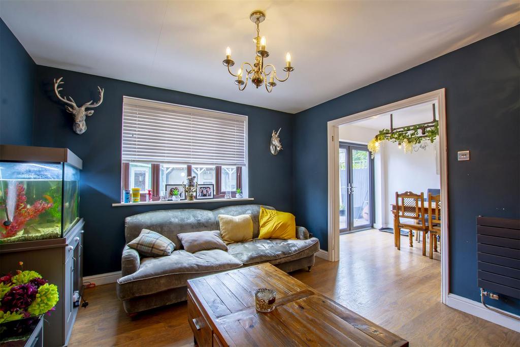 Living Room (5)-HDR copy.jpg