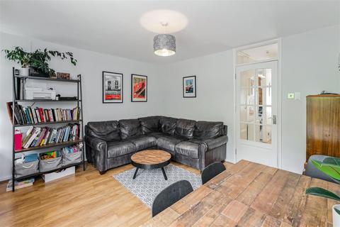 2 bedroom apartment for sale - Retingham Way, Chingford