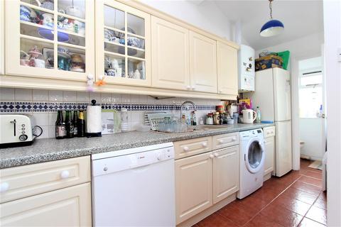 22 Mount Avenue, London, E4 6SY