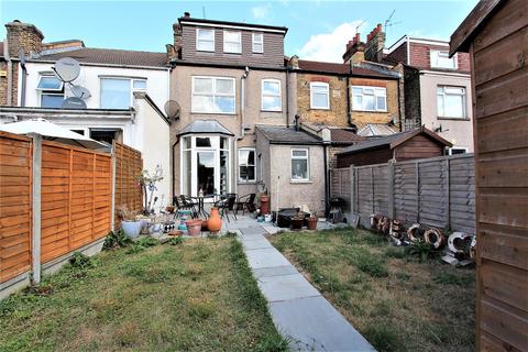 22 Mount Avenue, London, E4 6SY