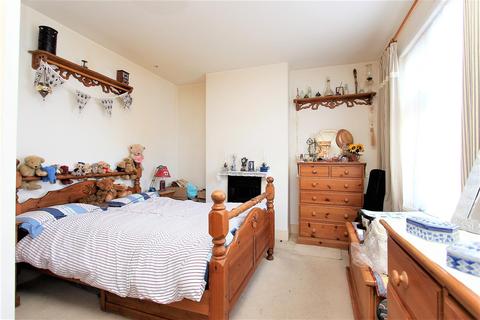 22 Mount Avenue, London, E4 6SY