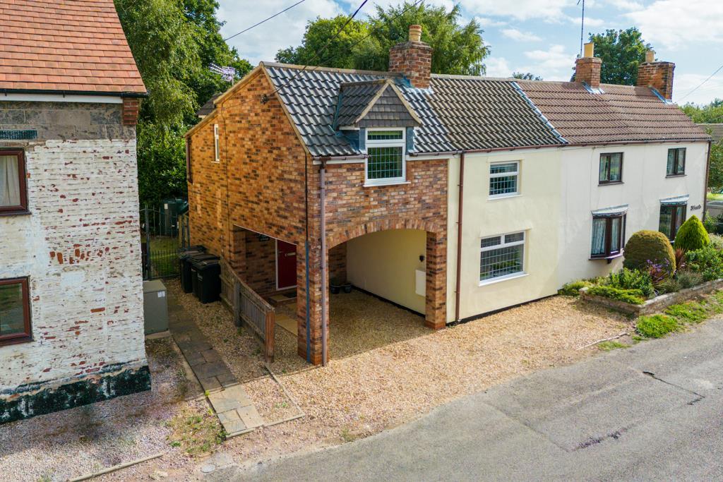 Hurn Bank, Holbeach Hurn 4 bed semidetached house for sale £285,000