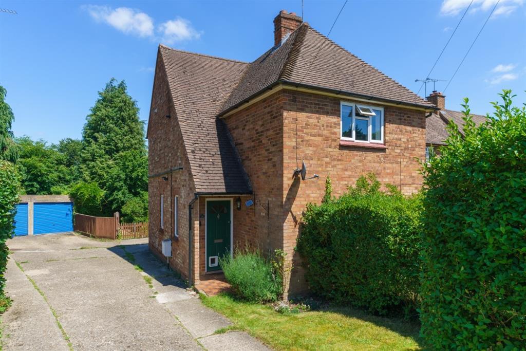 Pond Close, Winchmore Hill, Amersham, Buckinghamshire, HP7 0NU 2 bed for sale £325,000