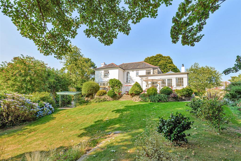 Moresk Gardens, Truro 4 bed detached house for sale £1,080,000