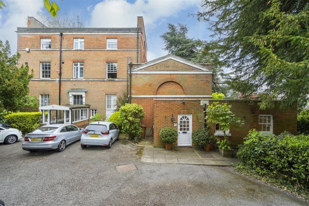 Stanmore Hill, Stanmore, Middlesex, HA7 3EW 2 bed duplex for sale £