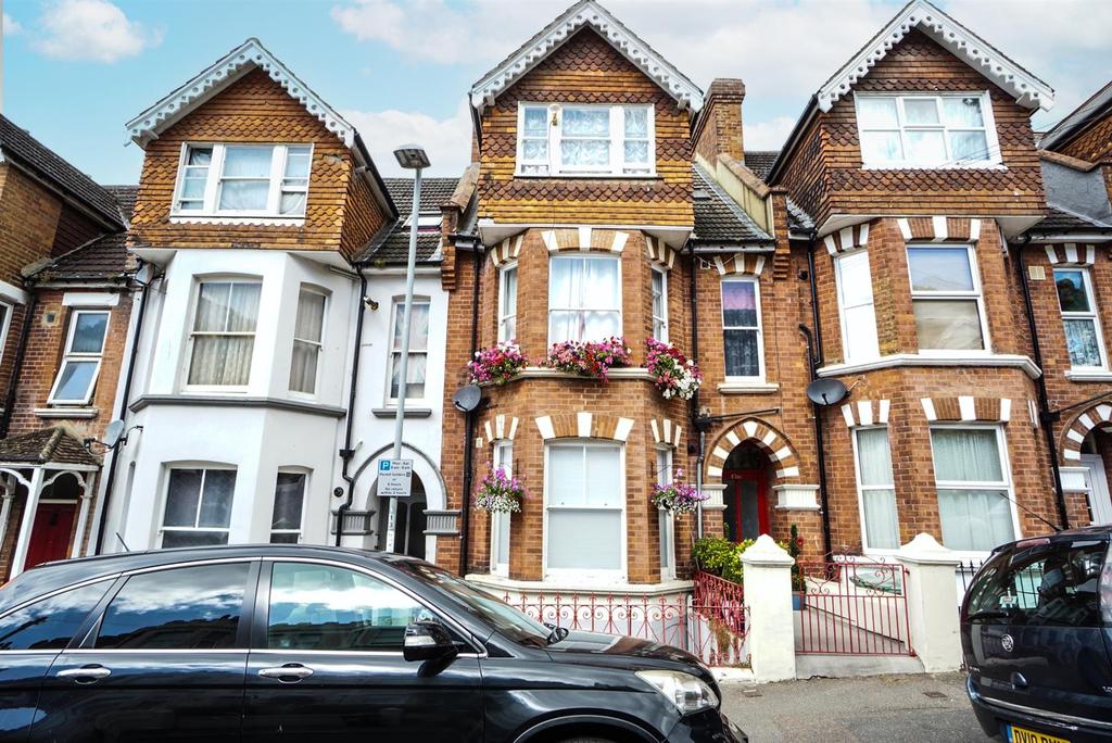 Milward Road, Hastings 2 bed flat for sale £275,000