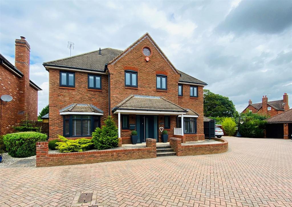 8 The Moat House, Eardington, Bridgnorth 4 bed detached house for sale