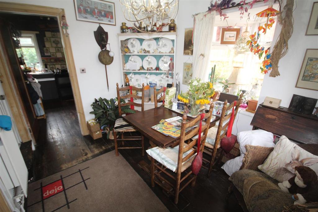 Dingle Hill, Colwyn Bay 3 bed semidetached house £189,950