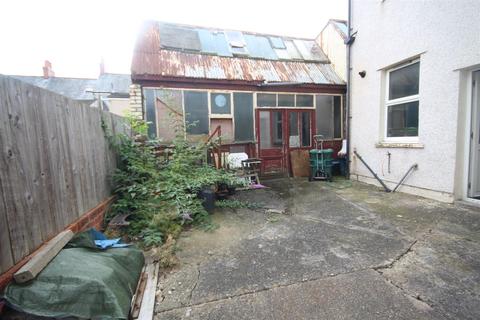 7 bedroom semi-detached house for sale - Grove Park, Colwyn Bay
