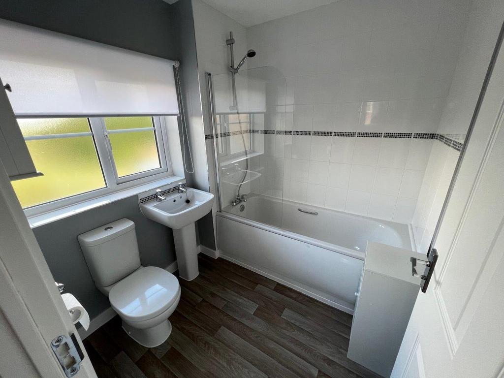 Master Bathroom.jpg