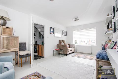 2 Dovedale Close, Ramsden Heath, Billericay, CM11 1QZ